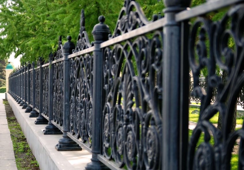 A Straightforward Way To Avoid Trespassing Through Aluminum Fences