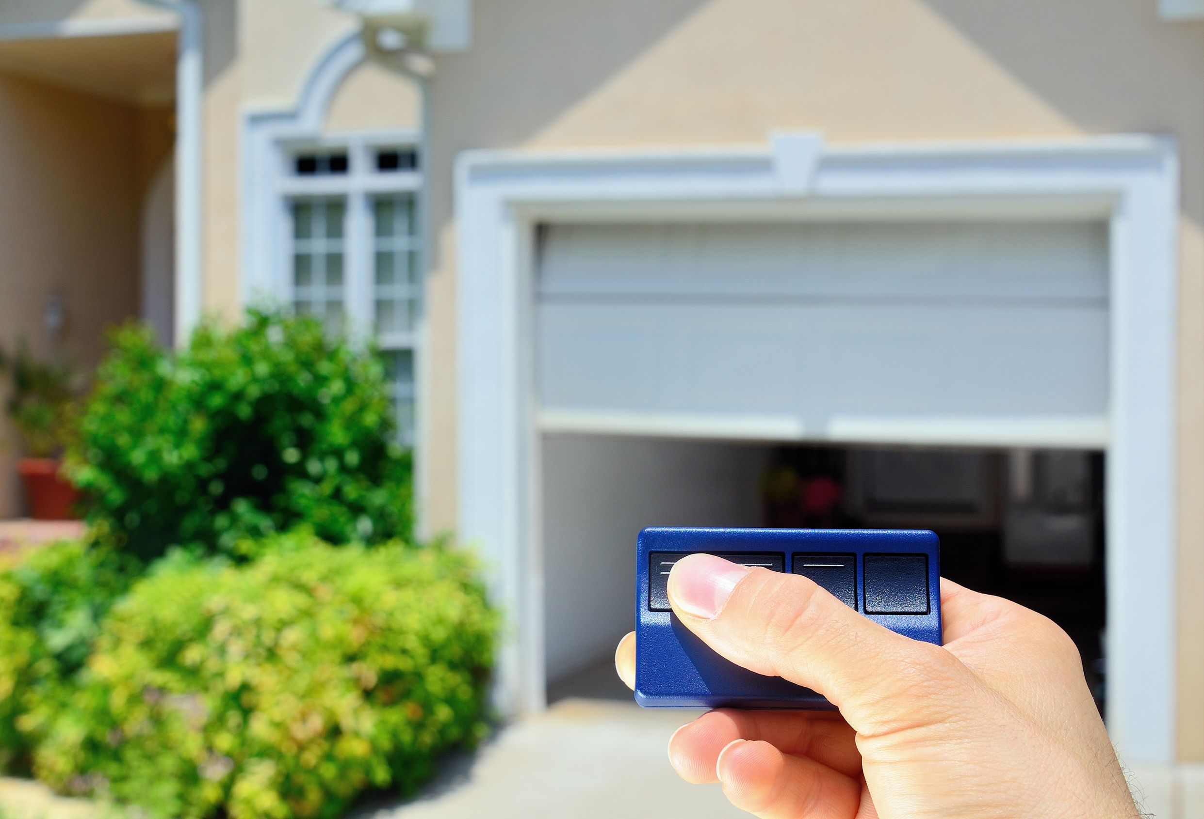 Reasons To Hire Professionals To Perform Garage Door Installation In Logan Square