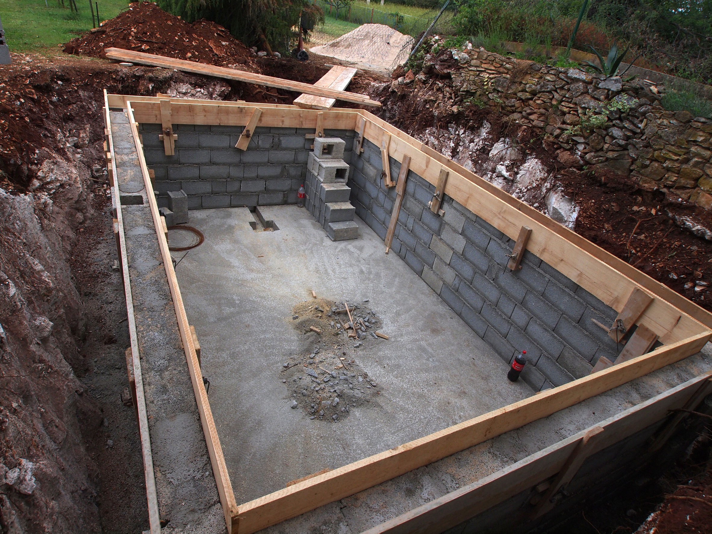 Things to Look for in a Swimming Pool Construction Company in Gilbert, AZ