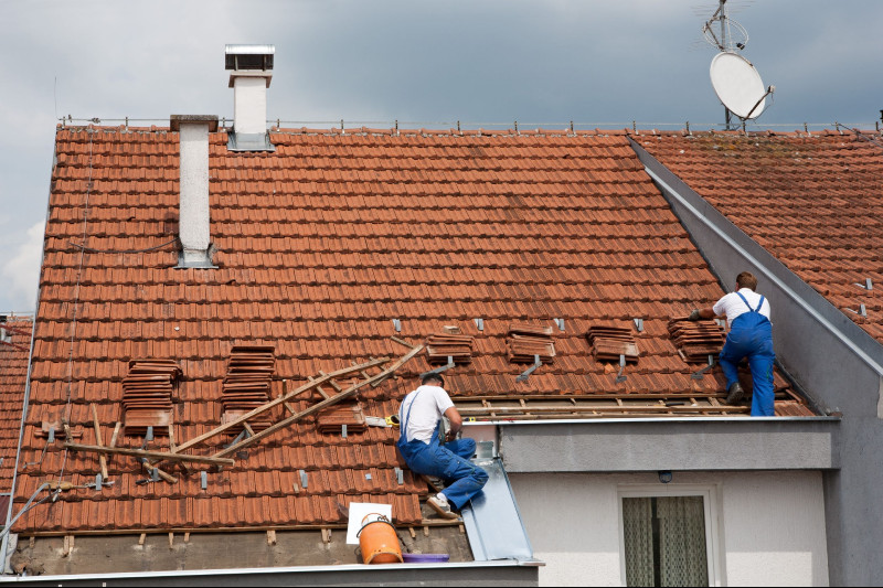 Using Professional Painters in Oahu to Improve Your Home’s Appearance