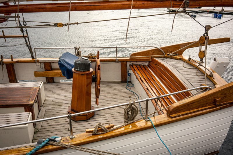 Four Common and Effective Types of Anti Slip Flooring For Your Boat