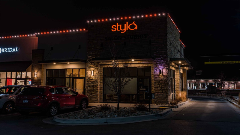 Commercial Christmas Lighting in Highlands Ranch, CO Should Always Be Installed by the Pros