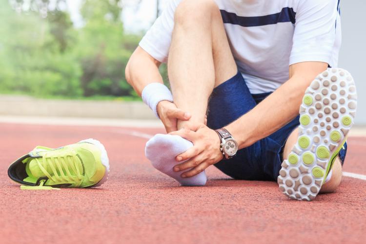 Deciding When to Seek Help from a Knee Pain Doctor in Fall River, MA