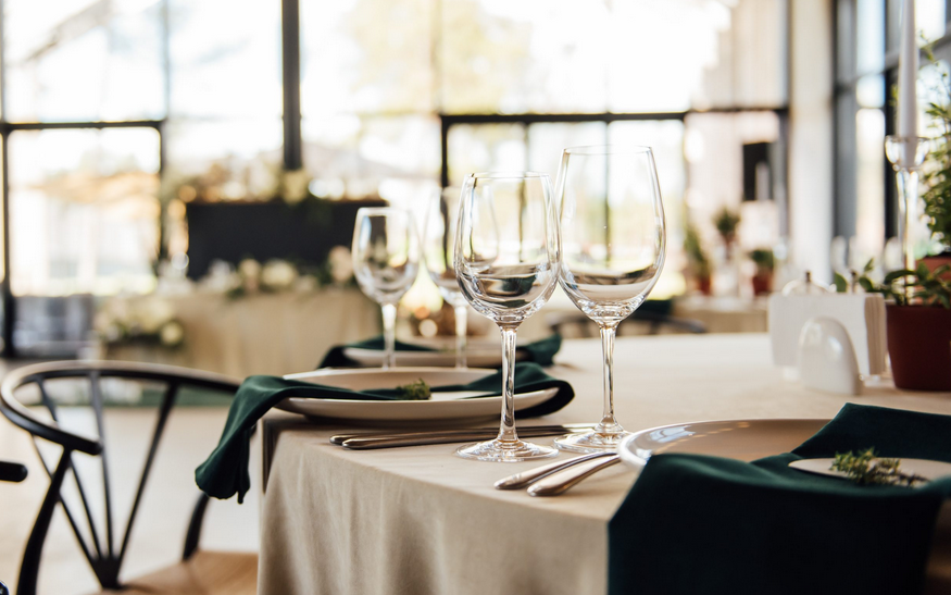 Unwind After Work With Wisconsin Dells Happy Hour Deals Locals Love to Share